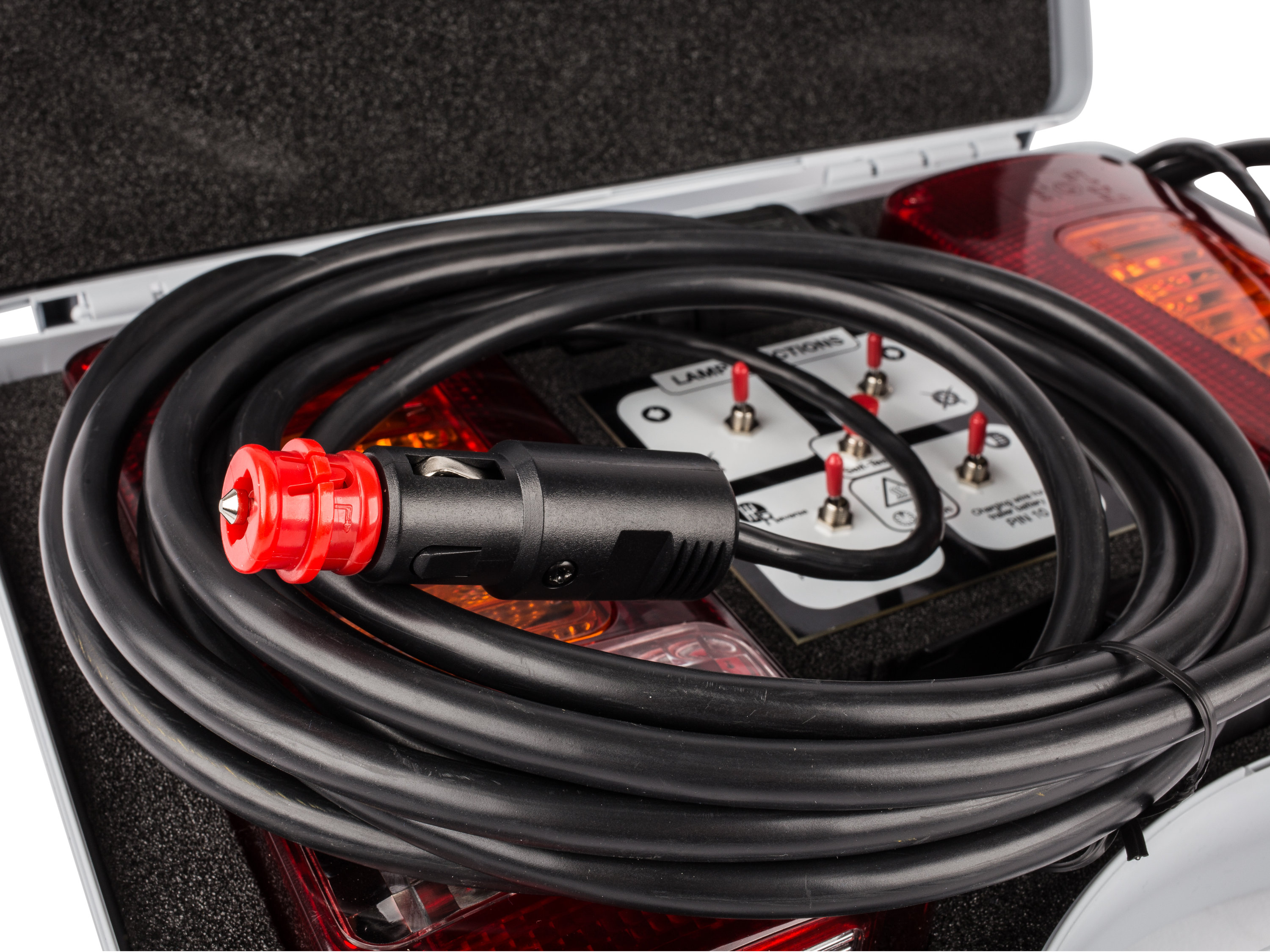 JAEGER-automotvie-Pruefgeraet-Anhaengersteckdosen-7-und-13-polig-12V-Detail-Stecker JAEGER automotive 50400522 Universalprüfgerät Zugfahrzeug