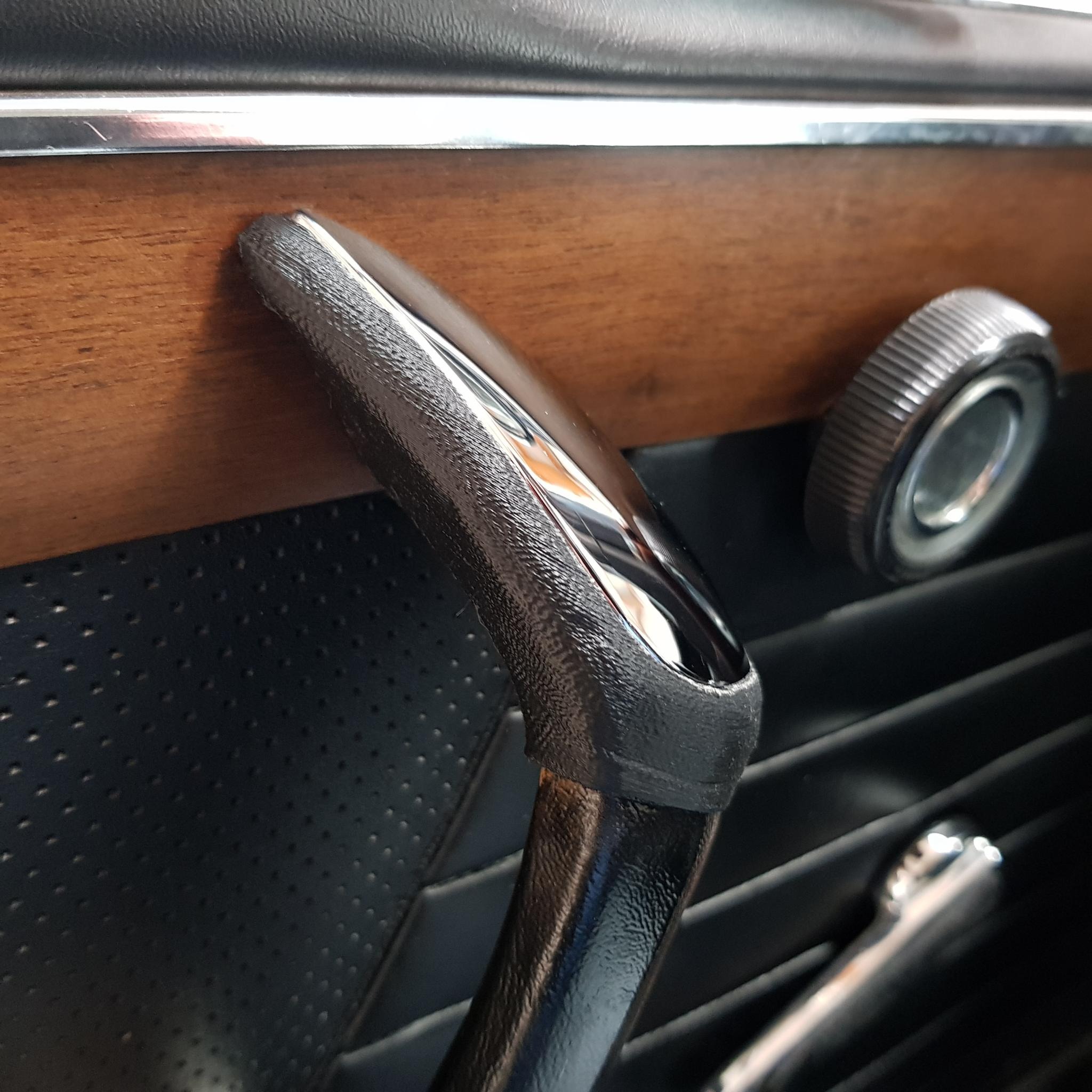 70000000_Einbau_1 BMW E9 - Upper part for armrest right